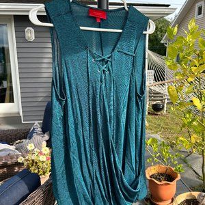 Jennifer Lopez Sleeveless shirt